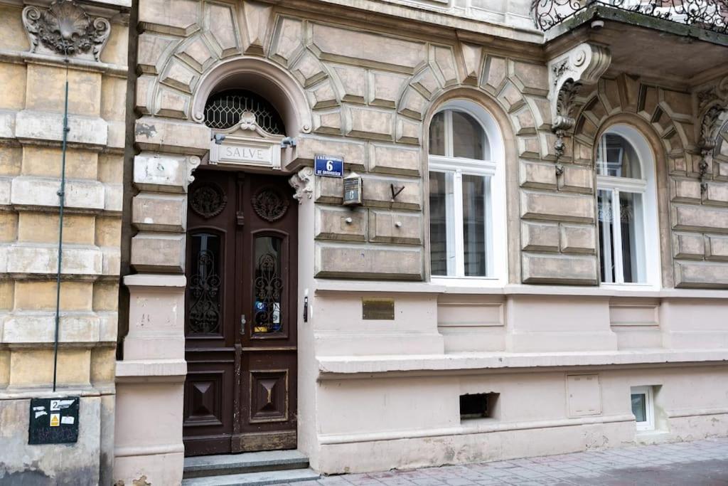 Hotel apartamentowy Salve Station